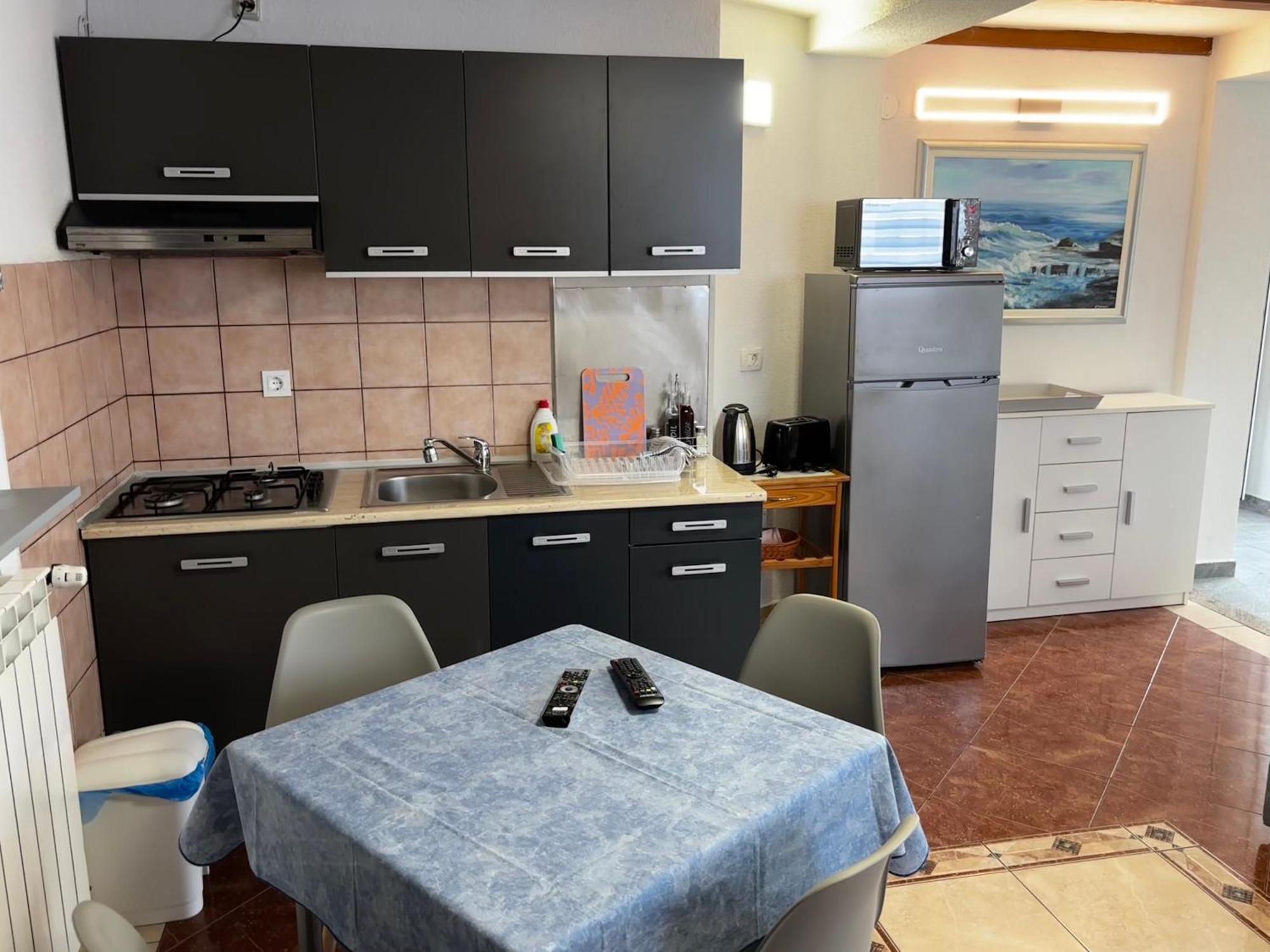 Apartmani Rozi أوماغ المظهر الخارجي الصورة